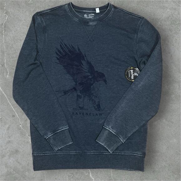 NWT Harry Potter Wizarding World Exhibition VTG Style Fade Ravenclaw S Crewneck - Picture 1 of 7